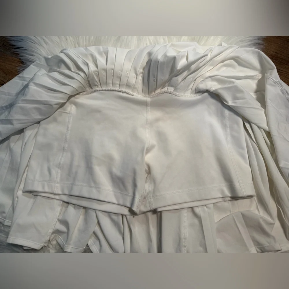 NWT All in Motion White Pleated Tennis Skort XS Built-In Shorts
